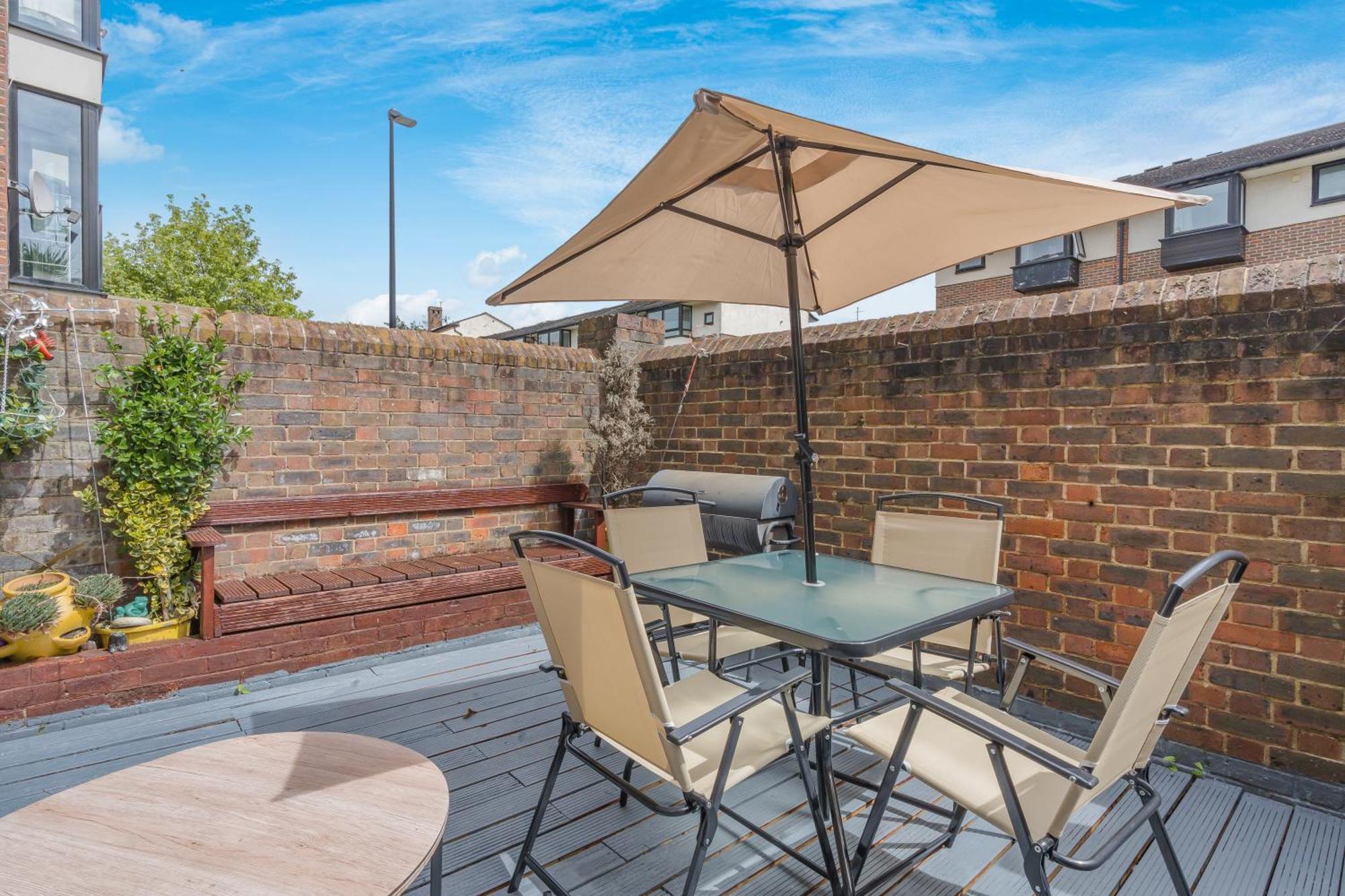 Serviced Accomodation - For Families Or Corporate London Exterior photo