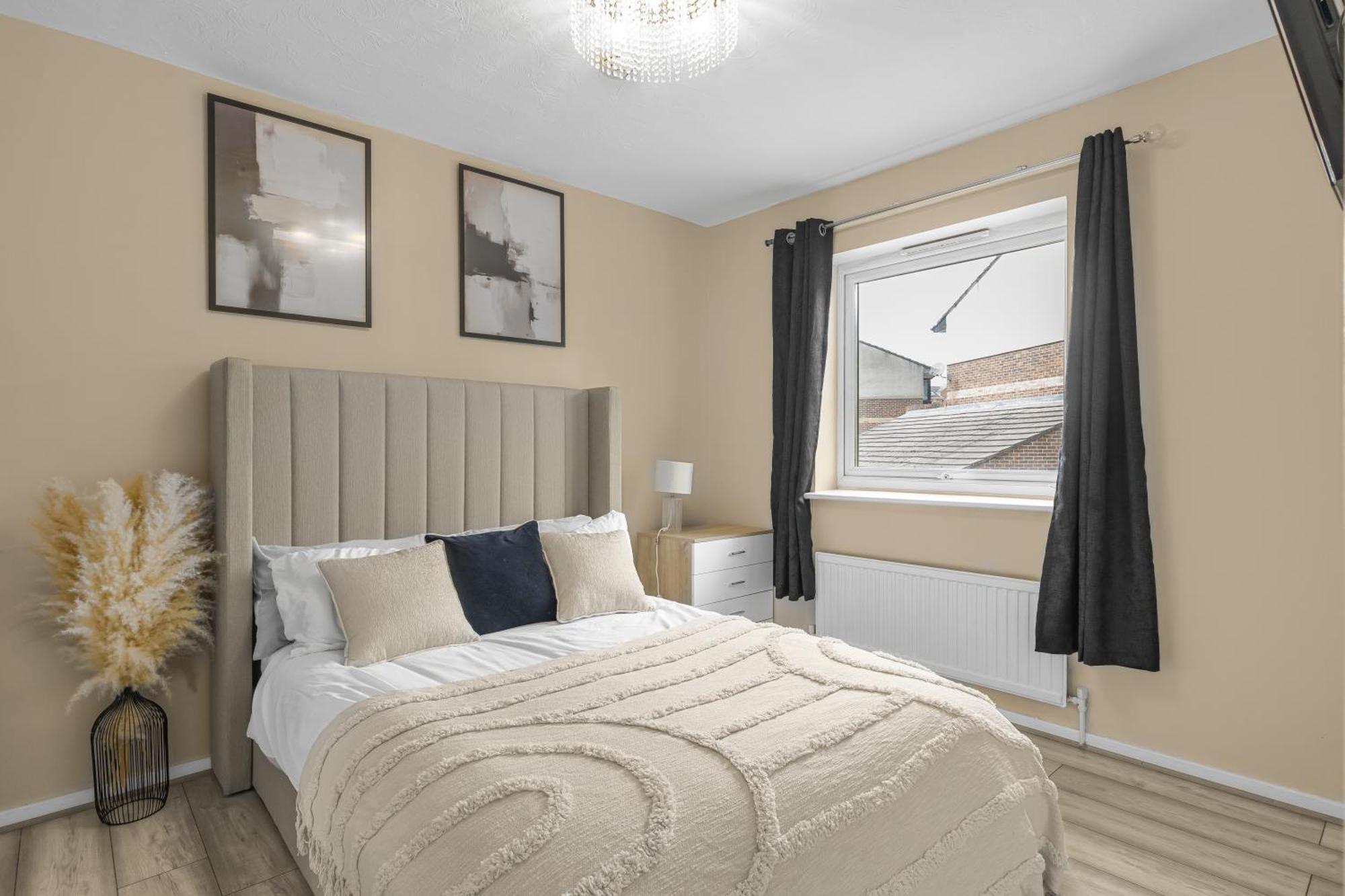 Serviced Accomodation - For Families Or Corporate London Exterior photo